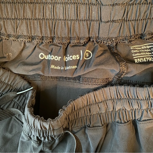 RARE ITEM - EUC Outdoor Voices Track Pant in Black, Size Small - Picture 2 of 6